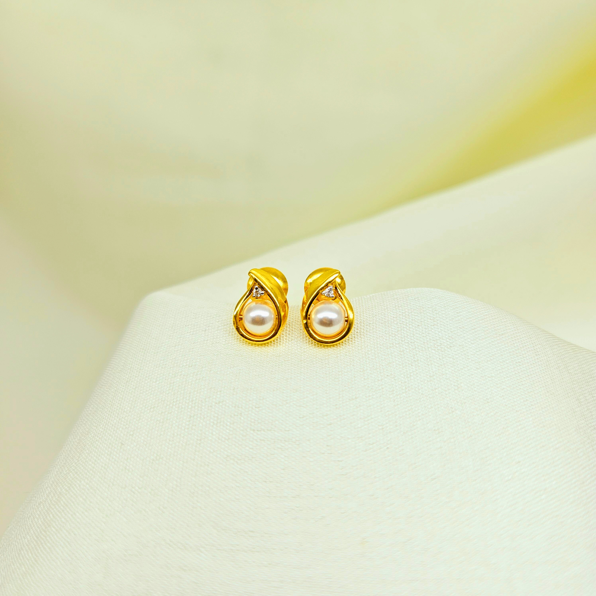 Auramoti Earrings