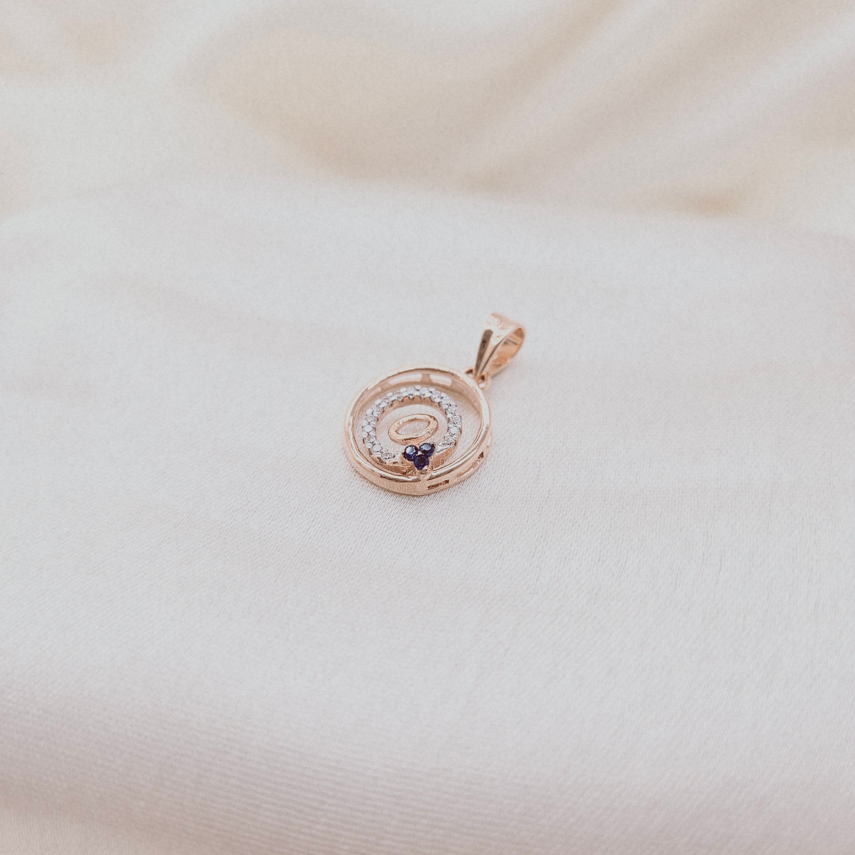 Trium Pendant