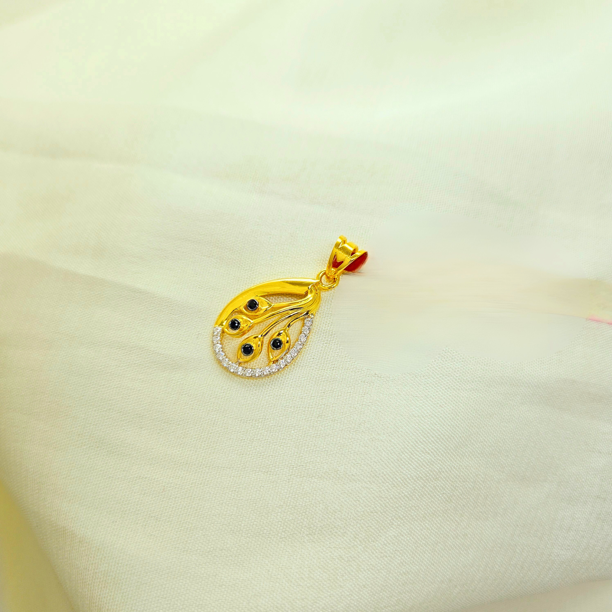 Petralis Pendant