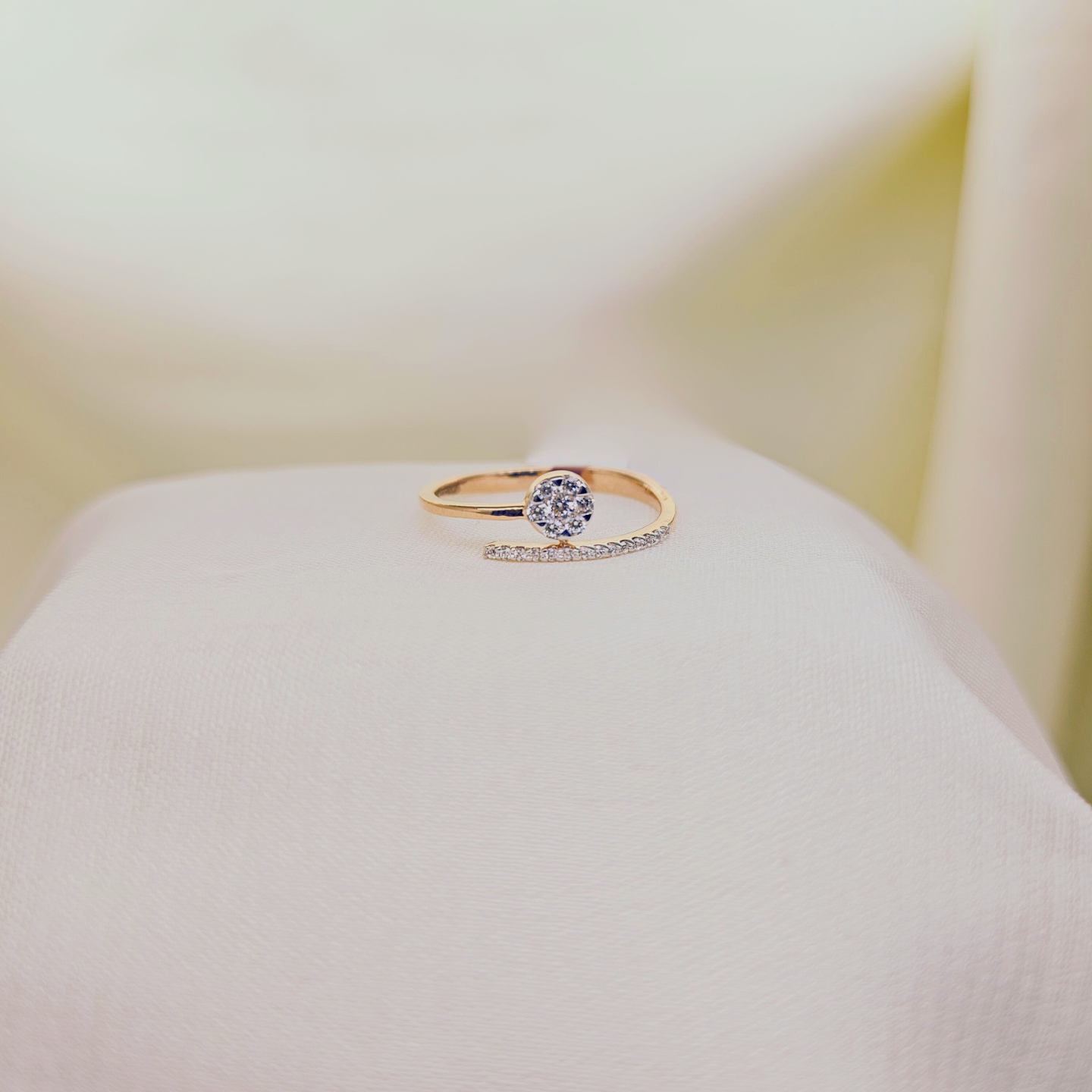 Solumis Ring