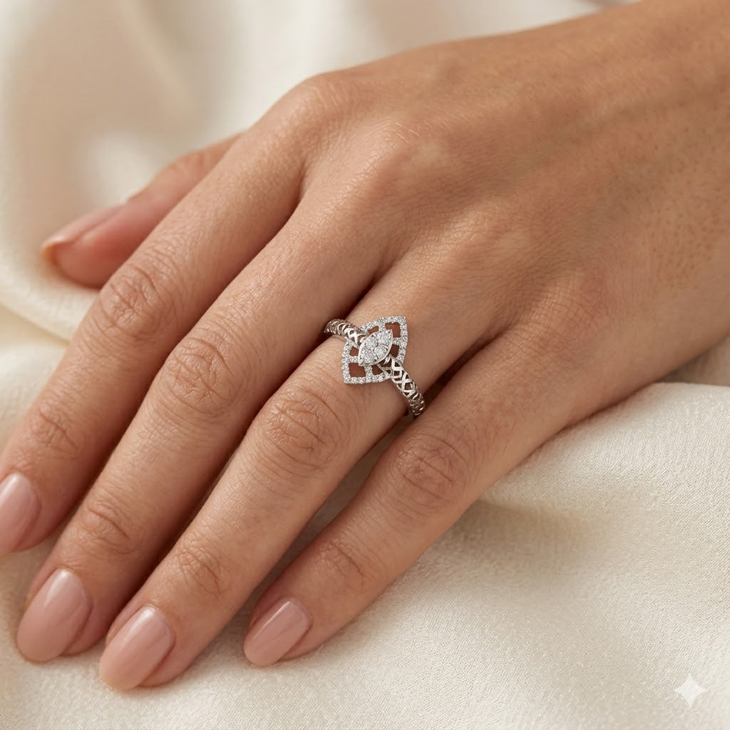 Eyeglint Ring