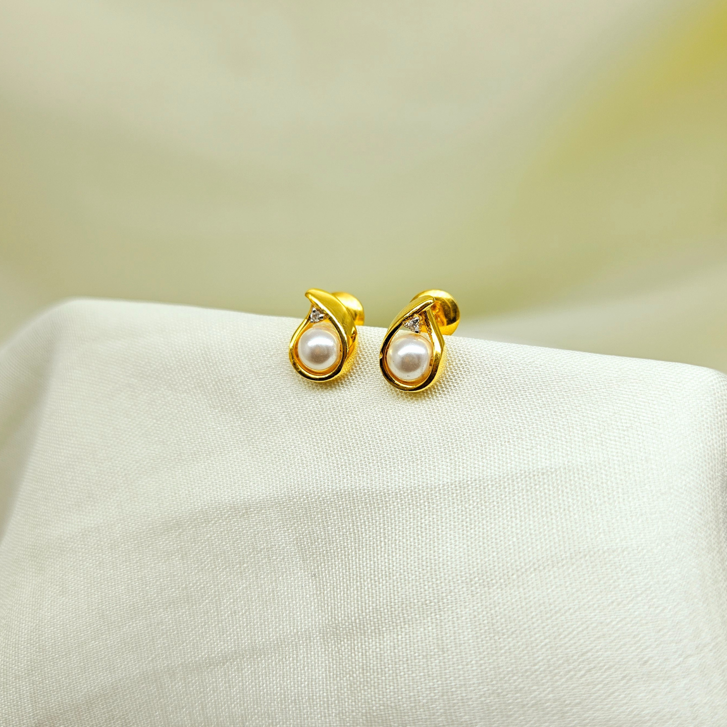 Auramoti Earrings